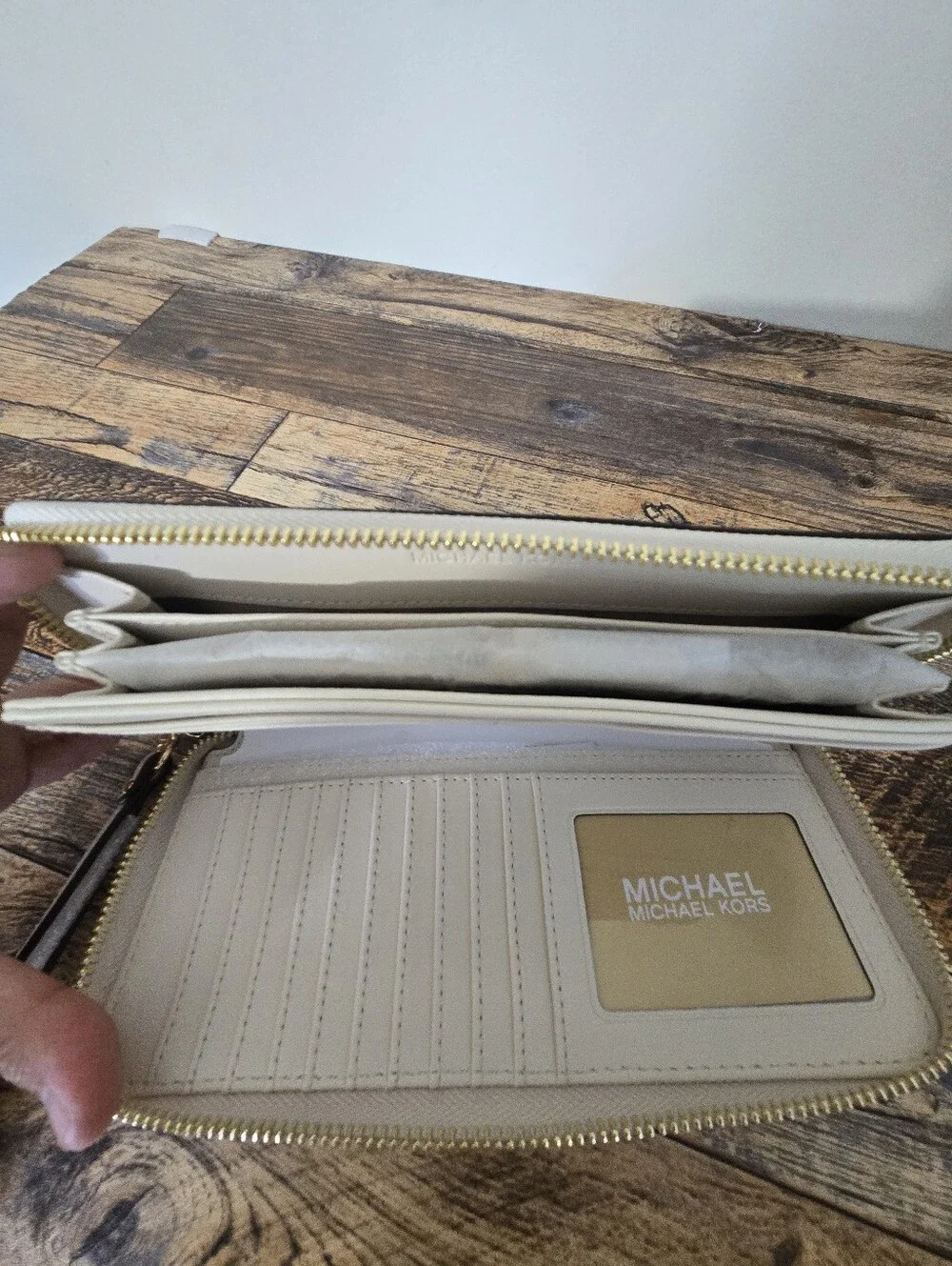 Michael Kors Sheila Large Mettalic Tote And Wallet Set